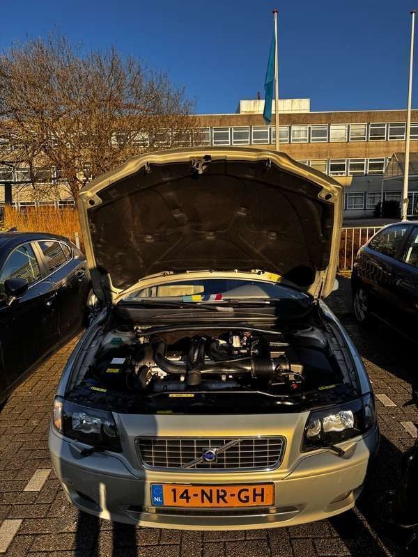 Beige Gebruikt 2005 Volvo S80 Executive Sedan | € 5.500 (Iets duurder) - Afbeelding 1/4