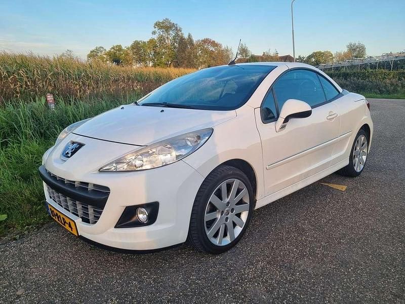 Wit Gebruikt 2011 Peugeot 207 Griffe Cabriolet | € 6.450 (Eerlijke prijs) - Afbeelding 1/4