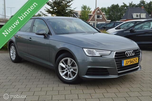 Grijs, metallic lak Gebruikt 2016 Audi A4 Design Sedan | € 15.950 (Eerlijke prijs) - Afbeelding 1/4