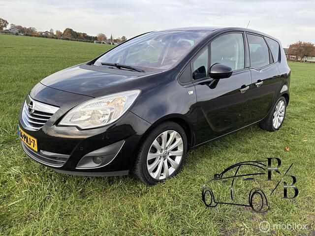 Zwart (metallic) Occasion 2011 Opel Meriva Cosmo MPV | € 2.999 (Iets duurder) - Afbeelding 1/4