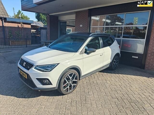 Wit Gebruikt 2018 Seat Arona Business SUV | € 16.950 (Eerlijke prijs) - Afbeelding 1/4