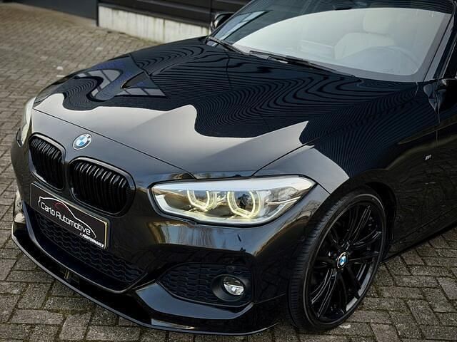 Occasion BMW 118 M Performance 136 PK (100 kW) 2018 Zwart / black sapphire metallic (475) Hatchback