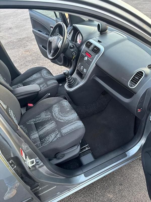 Occasion Opel Agila Edition 2013 Grijs Hatchback