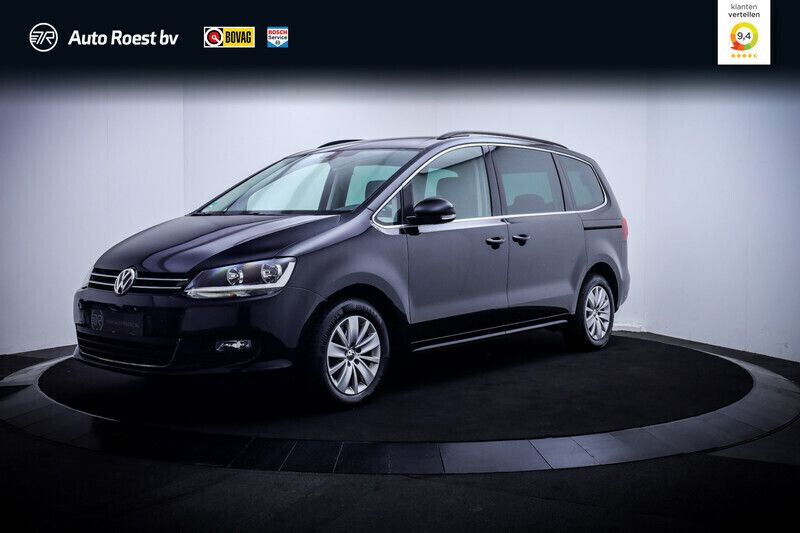 Zwart Gebruikt 2018 VW Sharan Comfortline MPV | € 30.125 (Iets duurder) - Afbeelding 1/4