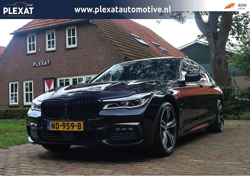 Zwart Gebruikt 2016 BMW 740 Executive Sedan | € 27.845 (Iets duurder) - Afbeelding 1/4