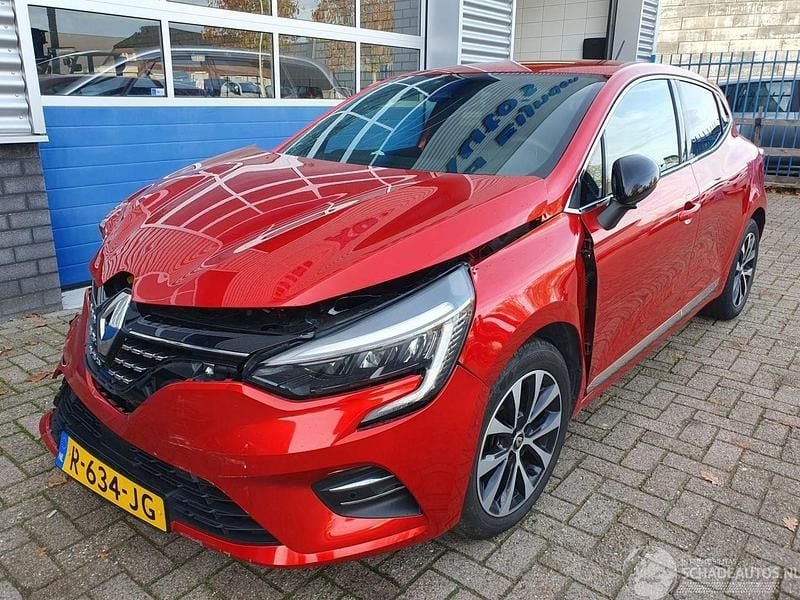 Rood Gebruikt 2021 Renault Clio V Zen Hatchback | € 4.950 - Afbeelding 1/4