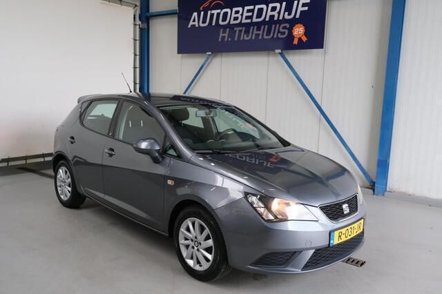 Grijs, metallic lak Gebruikt 2017 Seat Ibiza Reference Hatchback | € 8.450 (Eerlijke prijs) - Afbeelding 1/4