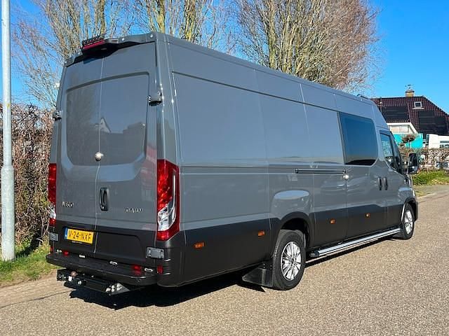 Occasion Iveco Daily 176 PK (129 kW) 2024 Grijs Hatchback