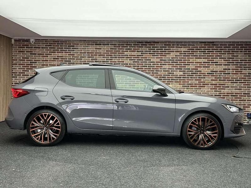 Occasion Cupra Leon VZ 245 PK (180 kW) 2021 Grijs Hatchback