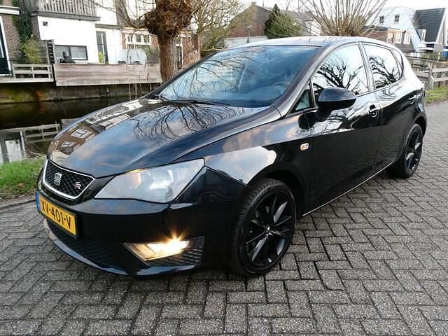 Zwart (metallic) Gebruikt 2013 Seat Ibiza FR Hatchback | € 3.995 (Goede deal) - Afbeelding 1/4