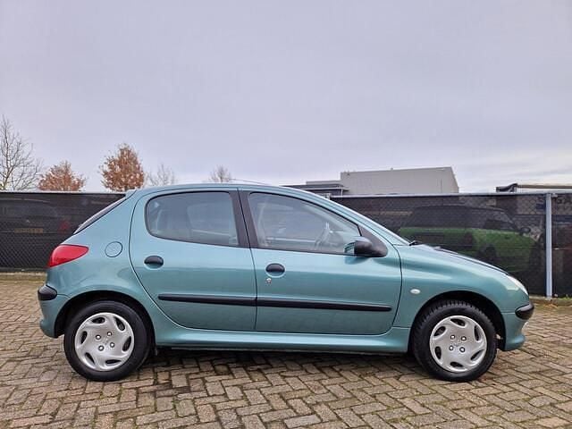 Occasion Peugeot 206 75 PK (55 kW) 2000 Groen (metallic) Hatchback