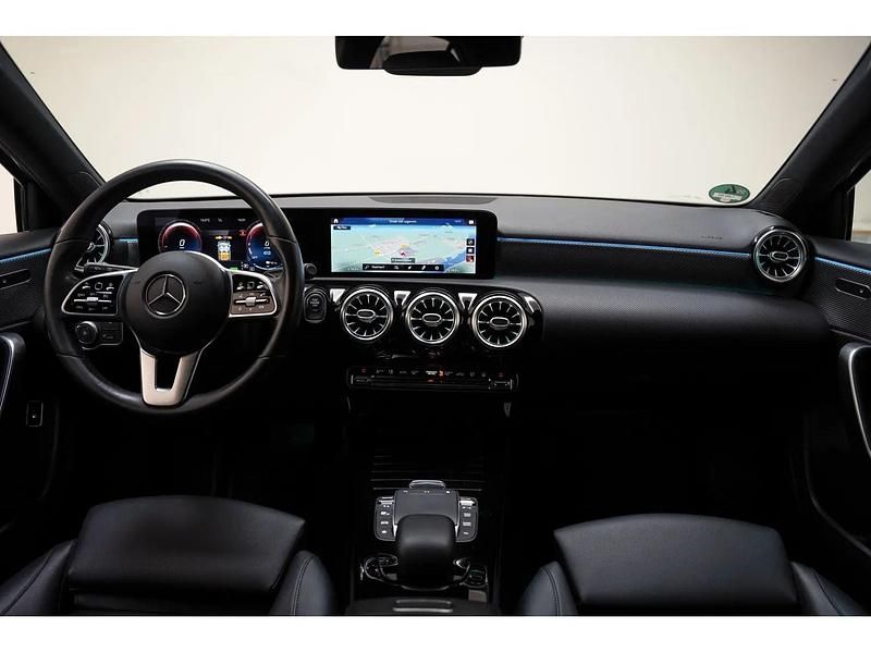 Occasion Mercedes A250 Business 161 PK (118 kW) 2020 Grijs Hatchback