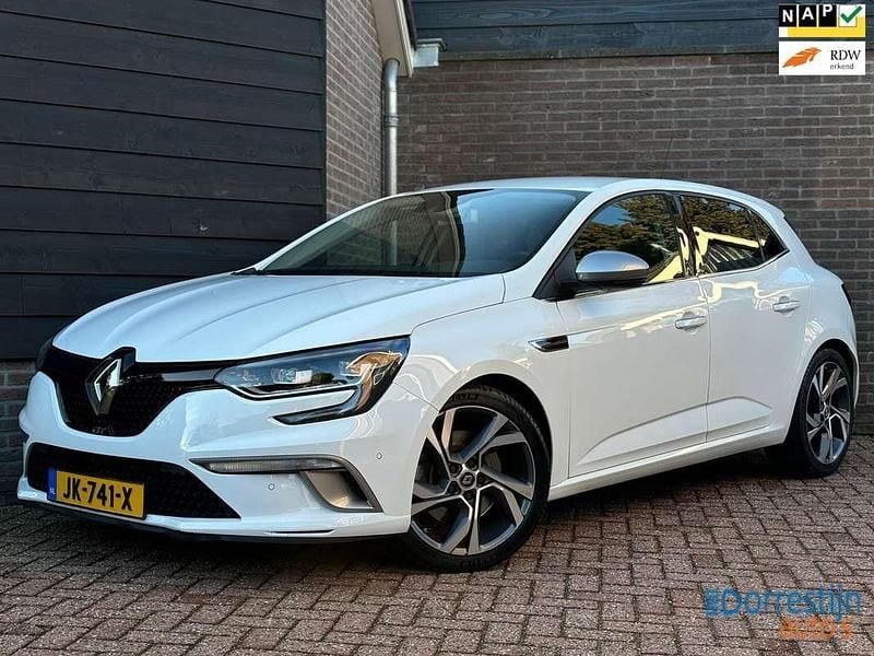 Wit Occasion 2016 Renault Mégane IV GT Hatchback | € 15.950 (Eerlijke prijs) - Afbeelding 1/4