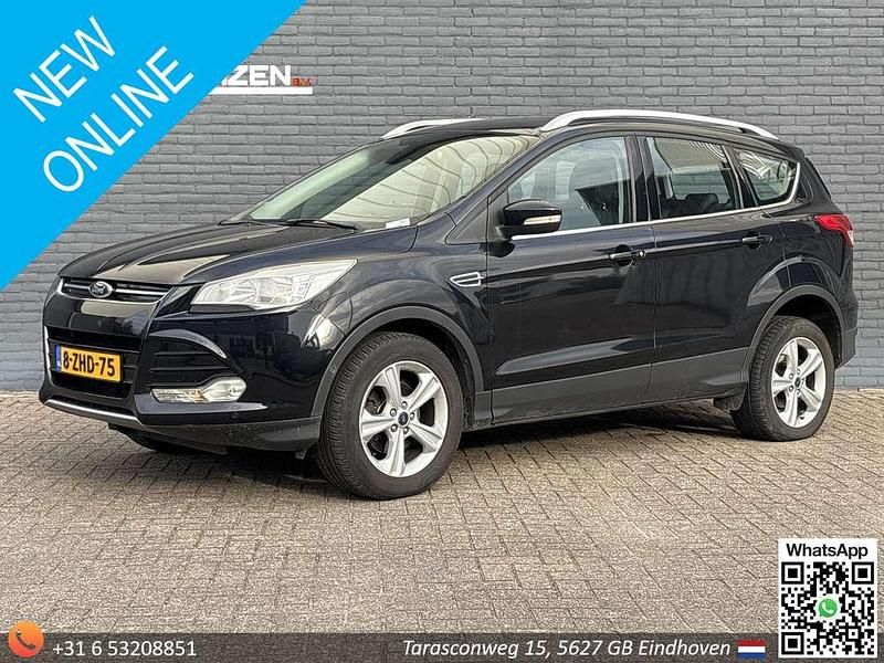 Zwart Gebruikt 2015 Ford Kuga Titanium SUV | € 4.450 (Super prijs) - Afbeelding 1/4