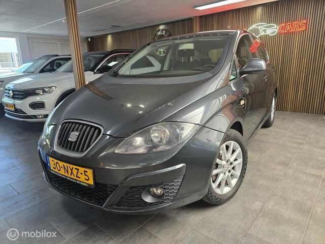 Grijs Gebruikt 2011 Seat Altea MPV | € 5.499 (Eerlijke prijs) - Afbeelding 1/4