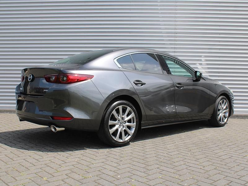 Nieuw Mazda 3 Exclusive-Line 2025 Grijs Sedan