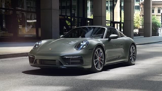 Groen Gebruikt 2023 Porsche 911 Targa 4S Cabriolet | € 189.900 (Goede deal) - Afbeelding 1/4