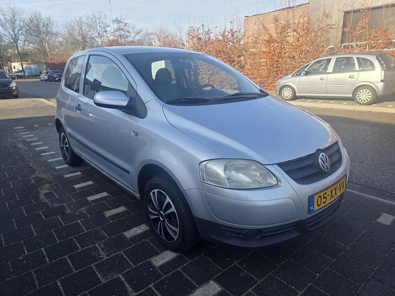Occasion VW Fox Trendline 54 PK (39 kW) 2007 Grijs Hatchback