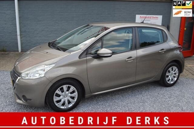 Grijs Gebruikt 2012 Peugeot 208 Active Hatchback | € 4.450 (Eerlijke prijs) - Afbeelding 1/4
