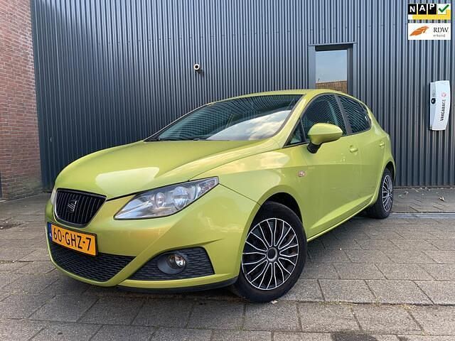 Geel, metallic lak Gebruikt 2008 Seat Ibiza Stylance Hatchback | € 4.295 (Eerlijke prijs) - Afbeelding 1/4