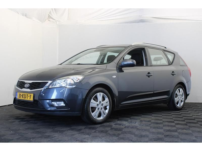 Grijs Gebruikt 2009 Kia Ceed Stationwagen | € 5.999 (Eerlijke prijs) - Afbeelding 1/4