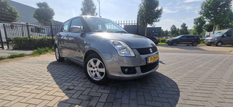 Grijs Gebruikt 2008 Suzuki Swift Exclusive Hatchback | € 3.999 (Eerlijke prijs) - Afbeelding 1/4