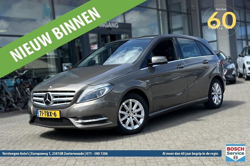 Grijs Gebruikt 2012 Mercedes B180 Ambition MPV | € 9.950 (Iets duurder) - Afbeelding 1/4