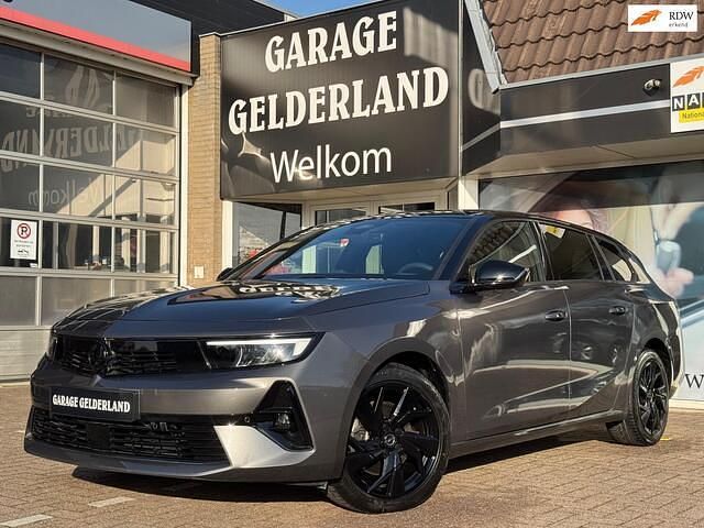 Grijs (metallic) Occasion 2025 Opel Astra Stationwagen | € 25.500 (Super prijs) - Afbeelding 1/4