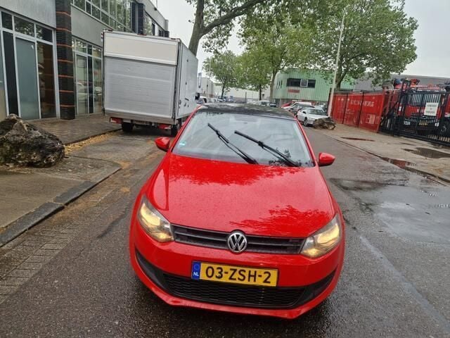 Rood Gebruikt 2010 VW Polo Hatchback | € 5.299 (Super prijs) - Afbeelding 1/4