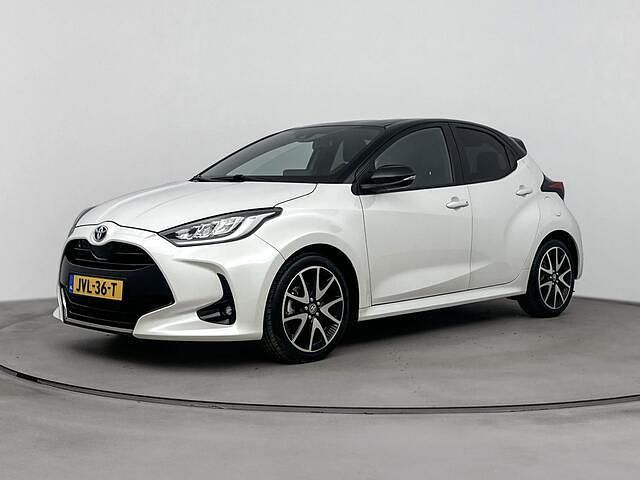 Occasion Toyota Yaris Executive 116 PK (85 kW) 2022 Wit metallic Hatchback