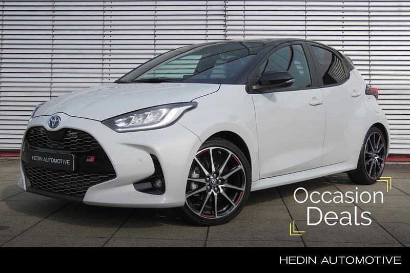 Occasion Toyota Yaris Hybrid Sport 116 PK (85 kW) 2023 Grijs Hatchback