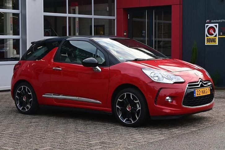 Rood Gebruikt 2010 Citroën DS3 Sport Chic Hatchback | € 4.950 (Iets duurder) - Afbeelding 1/4