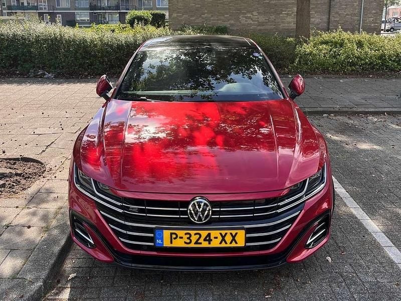 Rood Gebruikt 2022 VW Arteon R-line Hatchback | € 39.900 (Duur) - Afbeelding 1/4