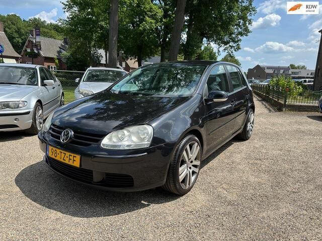 Zwart Gebruikt 2007 VW Golf V Hatchback | € 1.950 (Goede deal) - Afbeelding 1/4