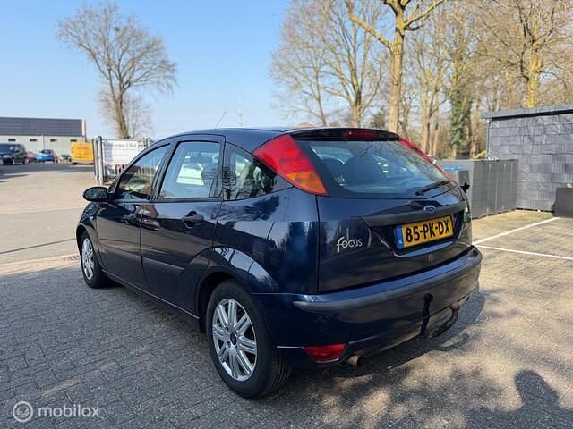Occasion Ford Focus Futura 101 PK (74 kW) 2004 Blauw Hatchback