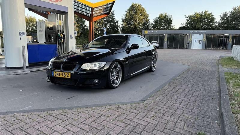 Zwart Gebruikt 2012 BMW 325 M Performance Coupé | € 9.499 (Iets duurder) - Afbeelding 1/4