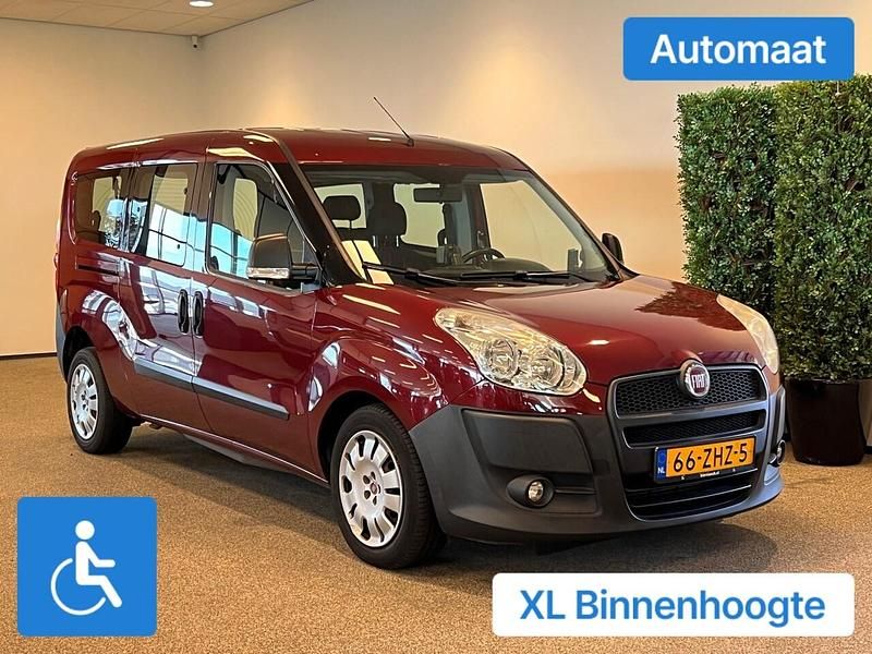Rood Gebruikt 2012 Fiat Doblò MPV | € 24.950 - Afbeelding 1/3