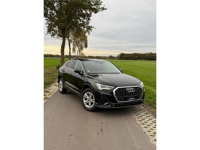 Zwart Gebruikt 2022 Audi Q3 Sportback SUV | € 31.499 (Super prijs) - Afbeelding 1/4