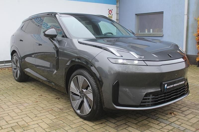 Nieuw Lynk & Co 08 349 PK (256 kW) 2025 Grijs SUV