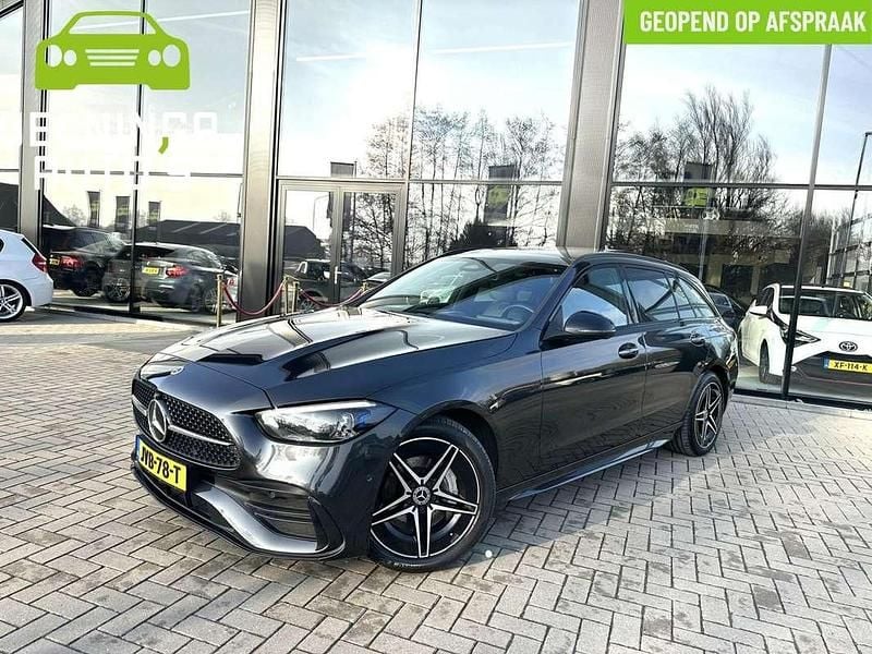 Zwart Occasion 2021 Mercedes C300e Business Stationwagen | € 32.900 (Iets duurder) - Afbeelding 1/4