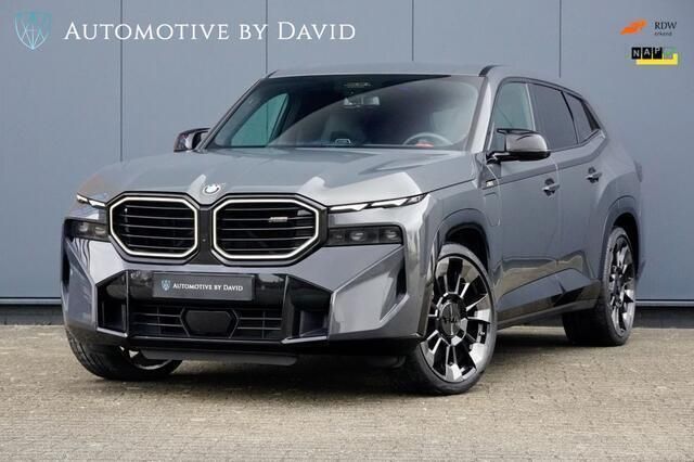 Grijs Gebruikt 2023 BMW XM Comfort Edition SUV | € 127.750 - Afbeelding 1/4