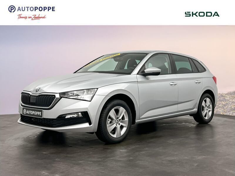 Grijs Gebruikt 2024 Skoda Scala Ambition Hatchback | € 26.950 (Duur) - Afbeelding 1/4
