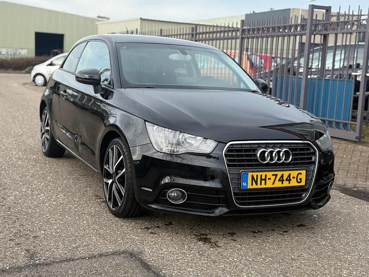 Occasion Audi A1 Attraction 86 PK (63 kW) 2010 Zwart (metallic) Hatchback