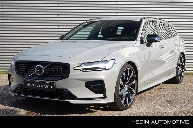 Grijs, metallic lak Gebruikt 2022 Volvo V60 Plus Stationwagen | € 58.995 - Afbeelding 1/4