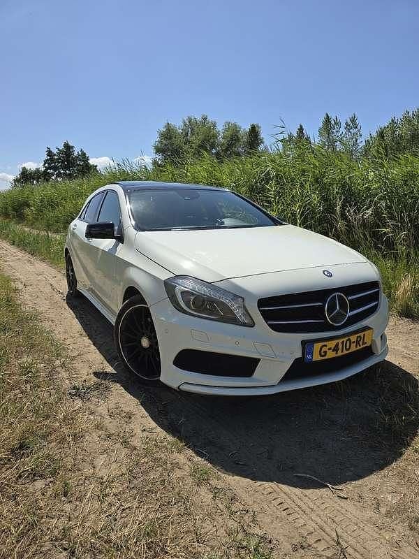 Wit Gebruikt 2012 Mercedes A200 AMG Hatchback | € 12.500 (Eerlijke prijs) - Afbeelding 1/4