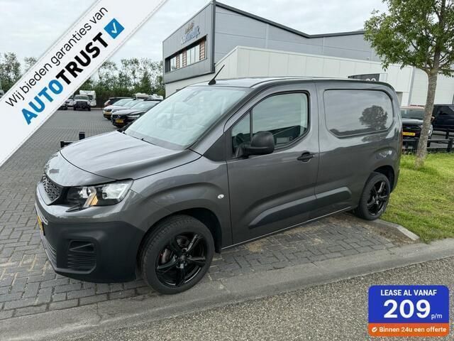 Grijs Gebruikt 2021 Peugeot Partner Premium MPV | € 12.888 (Eerlijke prijs) - Afbeelding 1/4
