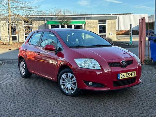 Occasion Toyota Auris Sol 124 PK (91 kW) 2007 Rood Hatchback