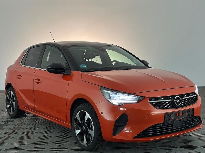 Oranje Occasion 2023 Opel Corsa-e Elegance Hatchback | € 16.999 (Goede deal) - Afbeelding 1/4