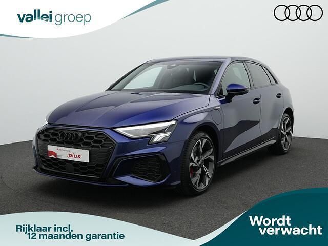 Blauw Gebruikt 2024 Audi A3 Sportback Competition Hatchback | € 41.900 (Eerlijke prijs) - Afbeelding 1/4