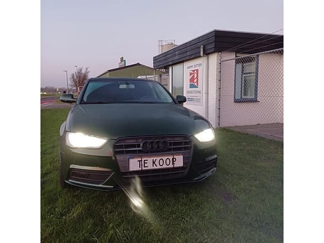 Groen (metallic) Occasion 2013 Audi A4 Proline Sedan | € 6.000 (Super prijs) - Afbeelding 1/4